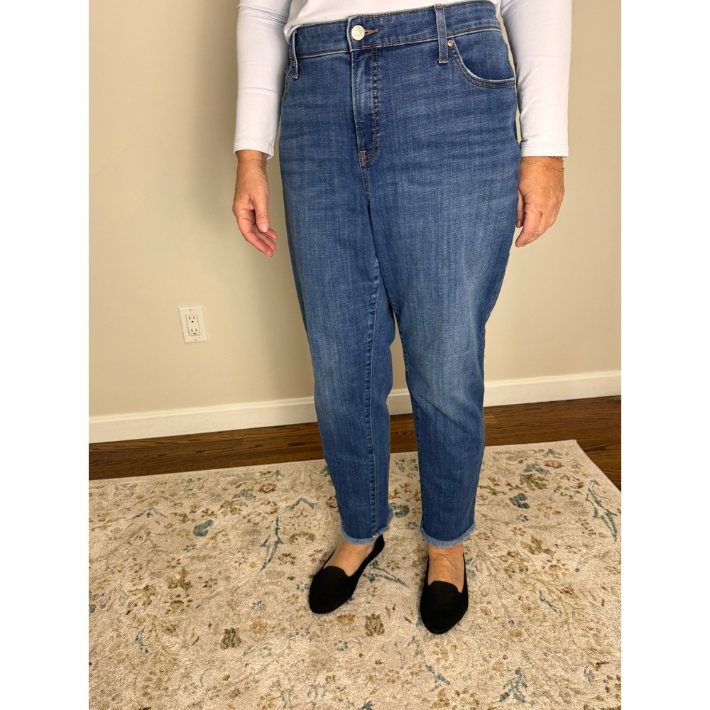 Chico's So Slimming Girlfriend Slim Leg Ankle Jeans 16R 3R Frayed Hem